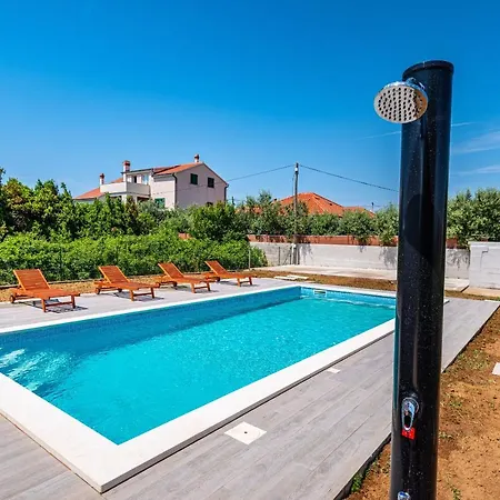 Apartment Nikola Nin