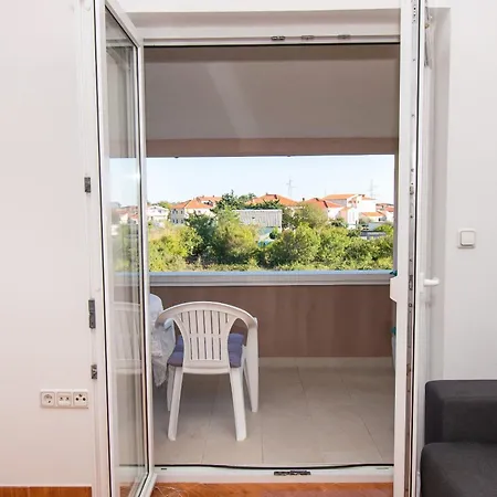 Apartment Nikola *