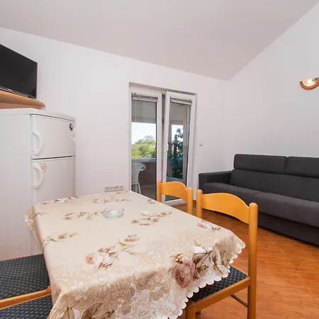 Apartment Nikola *