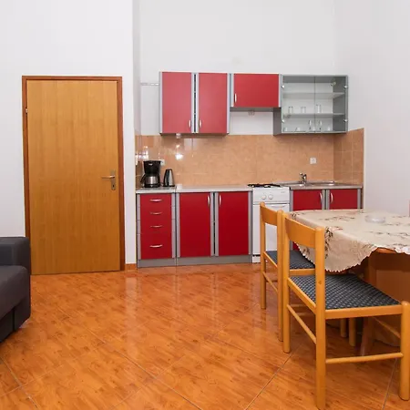 Nikola Apartment Nin